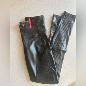 Spanx Motto Leggings